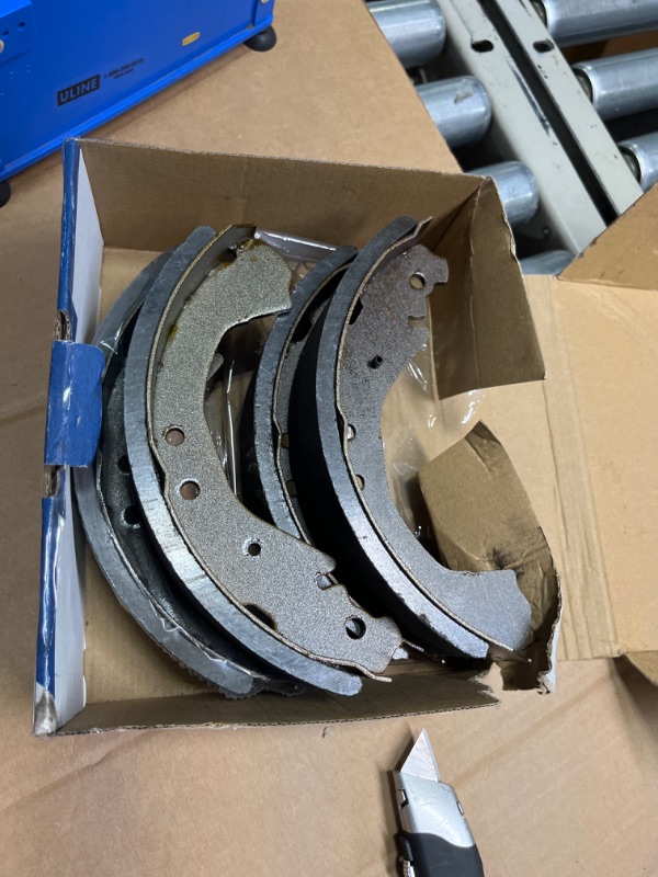 Photo 2 of ACDelco Silver 14675B Bonded Rear Drum Brake Shoe Set