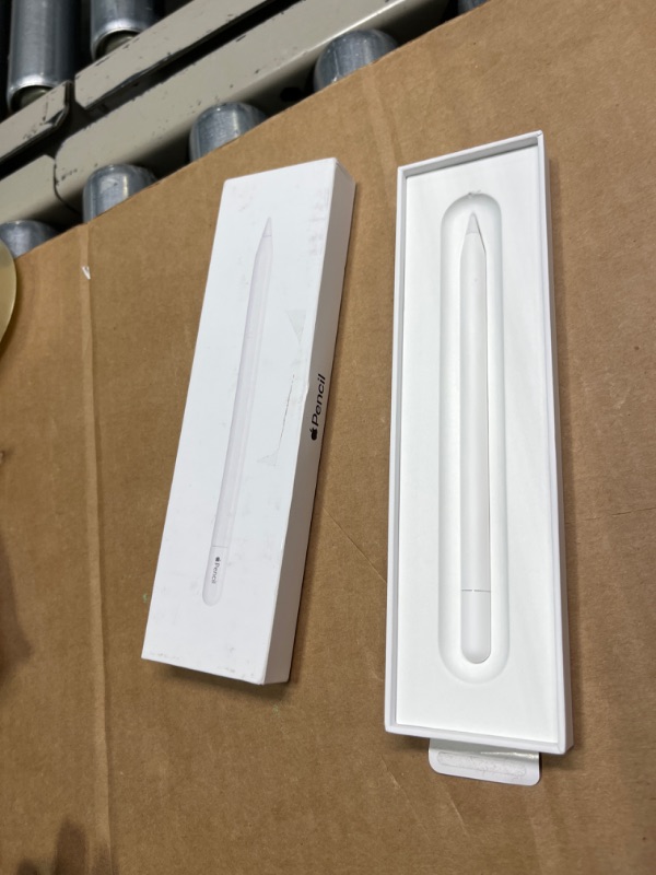Photo 1 of Apple Pencil (USB-C)