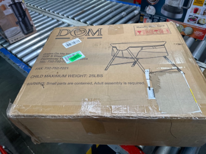 Photo 1 of Dream On Me Traveler Portable Bassinet In Grey, Lightweight And Breathable Mesh Design, Easy To Clean And Fold Baby Bassinet - Carry Bag Included Twinkle Grey ***USED**** 