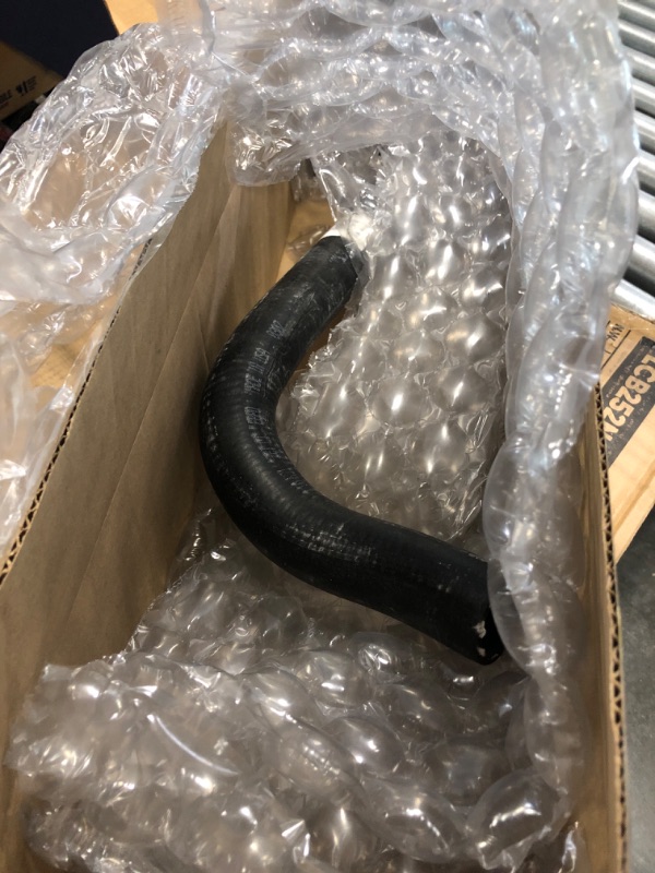 Photo 1 of Gates 22914 Premium Molded Coolant Hose