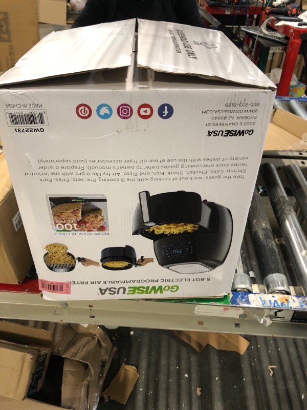 Photo 1 of **USED**FOR PARTS**GoWISE USA 1700-Watt 5.8-QT 8-in-1 Digital Air Fryer with Recipe Book, Black & Standard 6-Piece Air Fryer Accessory Kit for 2.75-4 Quarts, Small, Universal