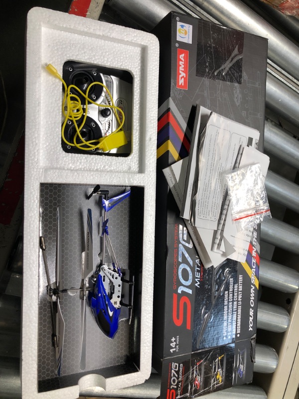 Photo 3 of Cheerwing S107/S107G Phantom 3CH 3.5 Channel Mini RC Helicopter with Gyro Blue