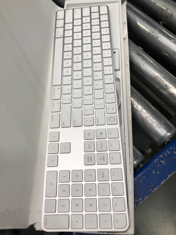 Photo 1 of Apple Magic Keyboard with Touch ID and Numeric Keypad for Mac Computers Silicon (Wireless, Rechargable) - US English - White Keys White Keys US English