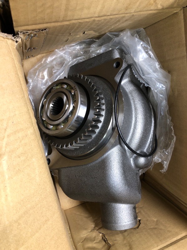 Photo 3 of 2W8002 Water Pump (C&U Bearing) 1727766 1550067 For Caterpillar Cat 920 930 966F Dump Truck D25C D300B D35C D350C 250B Generator 3304 3306 Engine 1567089 1717773 7n5908 2W-8002