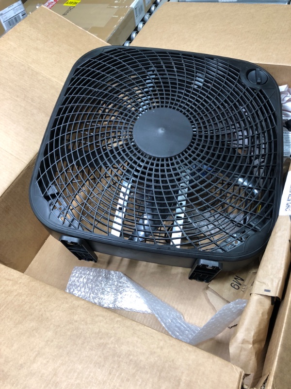 Photo 3 of Amazon Basics 3 Speed Box Fan, 20-Inch 20-inch Box Fan