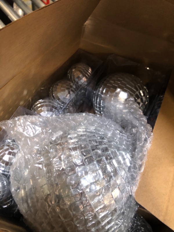 Photo 1 of 150 Pcs Disco Balls Ornaments Different Sizes Bulk Silver Hanging Glass Disco Ball Decorations 70s Large Mini Disco Ball Decor Mirror Ball for Christmas Tree Decor 8/6/4/2/1.6/1.2/0.8 Inch
