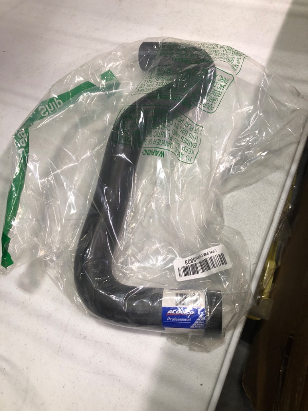 Photo 2 of ACDelco Gold 22813M Molded Lower Radiator Hose