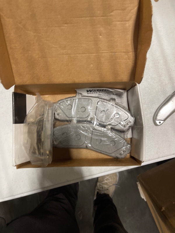 Photo 1 of Wagner Brake ThermoQuiet PD1184 Disc Brake Pad Set TQ - Ceramic PD1184