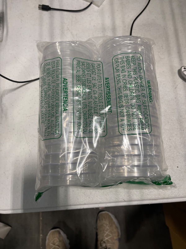 Photo 1 of 30 Pack Plastic Petri Dishes with Lids,90 x 15mm Bioresearch Sterile Petri Dish,Culture Dishes for School Science Projects,Seeding,Storage,Biological Themed Party 30pcs 90MM