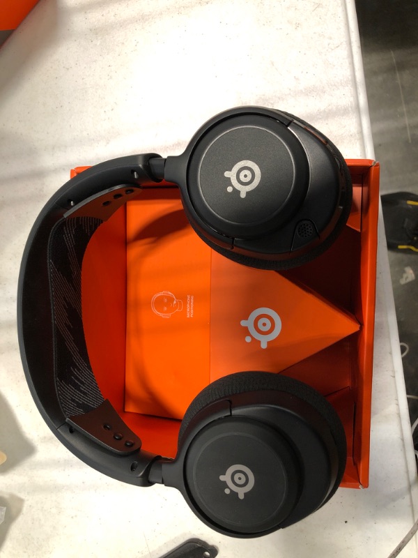 Photo 2 of SteelSeries New Arctis Nova 3 Multi-Platform Gaming Headset - Signature Arctis Sound - ClearCast Gen 2 Mic - PC, PS5/PS4, Xbox Series X|S, Switch, Mobile,Black Black Nova 3