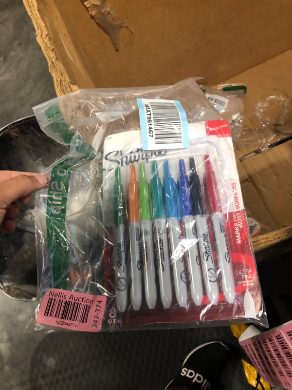 Photo 1 of SHARPIE Retractable Permanent Markers, Ultra Fine Point, Assorted Colors, 8 Count 8 Count Assorted Solid