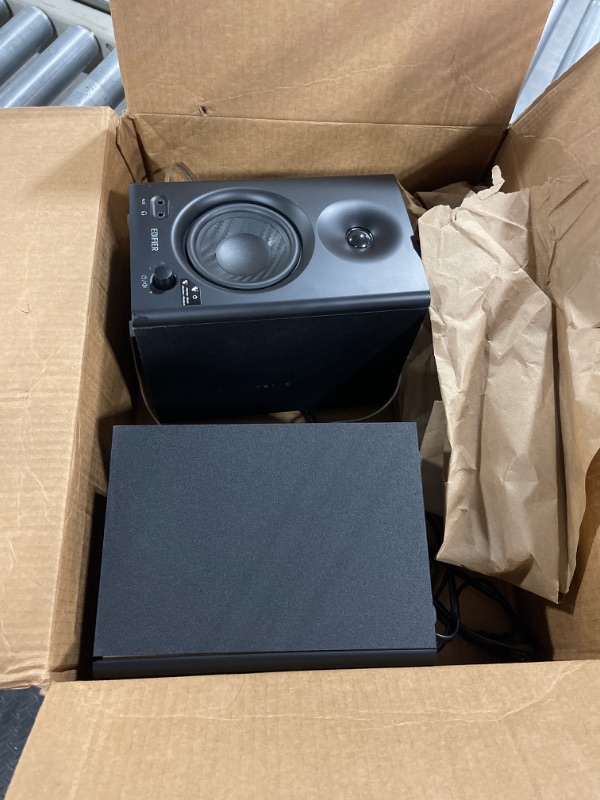 Photo 3 of Edifier MR4 Powered Studio Monitor Speakers, 4" Active Near-Field Monitor Speaker - Black (Pair)
