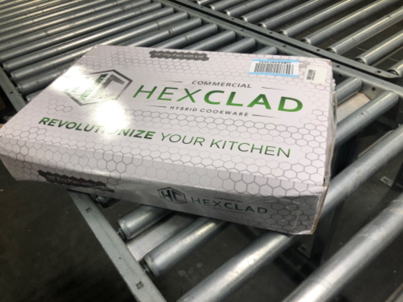 Photo 1 of **USED**HexClad Hybrid Nonstick 10-Inch Fry Pan with Tempered Glass Lid, Stay-Cool Handle, Dishwasher and Oven Safe, Induction Ready, Compatible with All Cooktops 10" Pan + Lid
