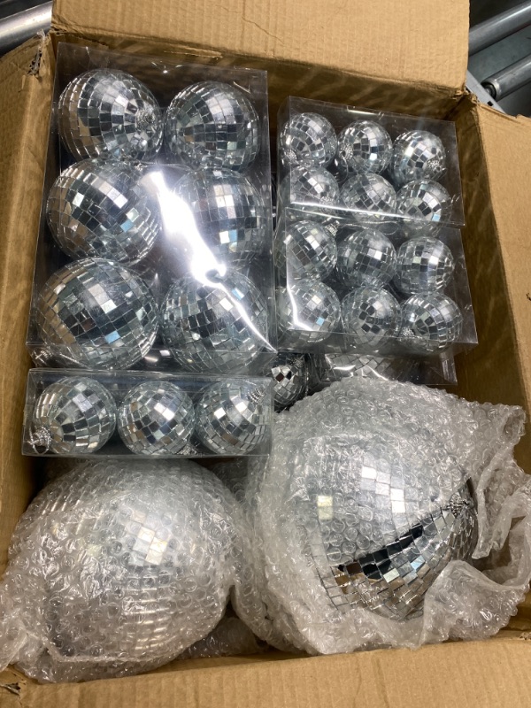 Photo 3 of 14 PCS 0.78inch 1.57inch 1.97inch 3.15inch Disco Ball Cake Decoration Ornaments Reflective Mirror Ball Cake Decoration 70s Disco Themed Party Christmas Tree Decoration