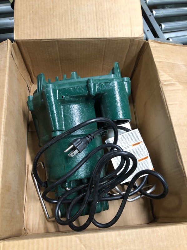 Photo 8 of Zoeller Waste-Mate 267-0001 Sewage Pump, 1/2 HP Automatic – Heavy-Duty Submersible Sewage, Effluent or Dewatering Pump