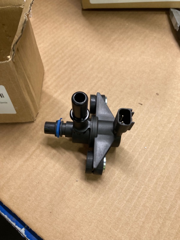 Photo 3 of Vapor Canister Purge Valve - EVAP Evaporative Emissions Vapor Canister Purge Solenoid Valve Compatible with Ford Explorer F150 F250 F350 Super Duty Mustang Lincoln PV637 Replace#AU5Z-9C915-B, 911-222