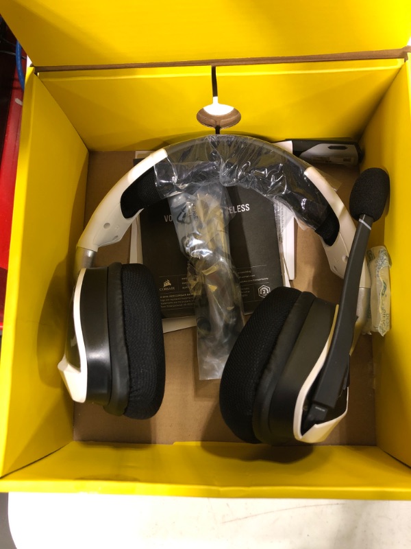 Photo 2 of Corsair VOID RGB ELITE Wireless Gaming Headset - 7.1 Surround Sound - Discord Certified - iCUE Compatible - PC, Mac, PS5, PS4 - White VOID RGB ELITE WIRELESS White