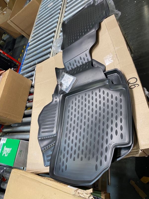 Photo 1 of 3 floor mats for automobile