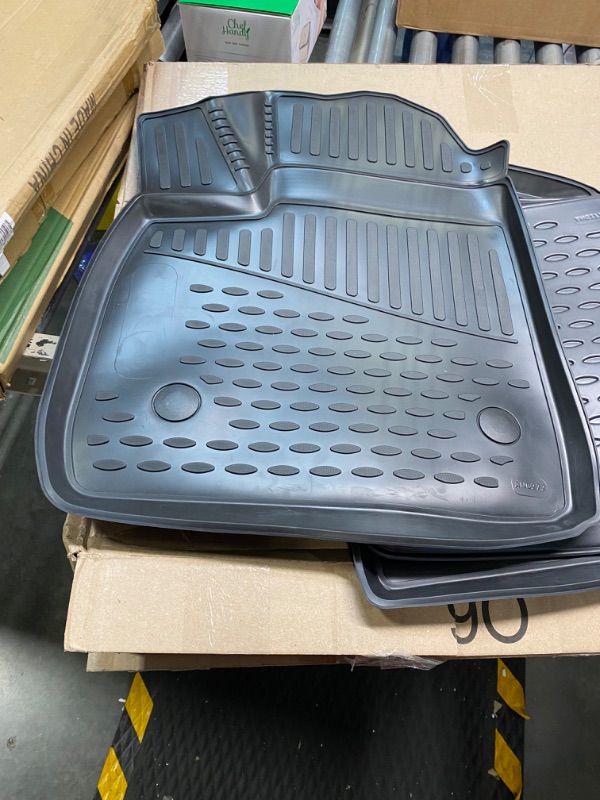 Photo 1 of 3 floor mats for automobile