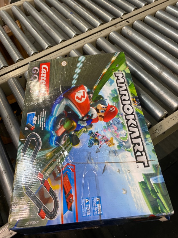 Photo 2 of Carrera Mario Kart 8 Racing Track Set