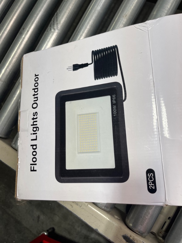 Photo 1 of 
Flood light outdoor two pieces, 100W IP66