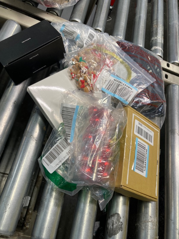 Photo 1 of ***BUNDLED BAG OF  ***
***AS IS / NO RETURNS -  FINAL SALE***
