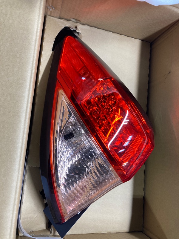Photo 1 of Dasbecan Tail Light Assembly Left Side Rear Led Lamp Compatible With Honda HRV 2016 2017 2018 Replaces # 33552T7SA01 HO2804109 Rear Left