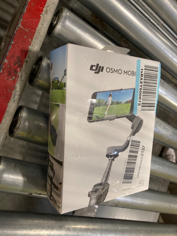 Photo 3 of DJI Osmo Mobile 6 Smartphone Gimbal