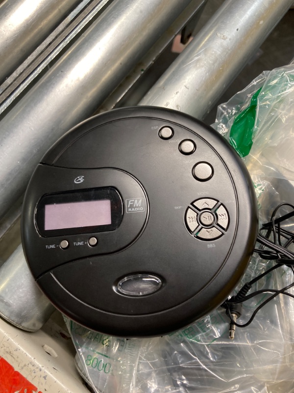 Photo 3 of GPX PC332B Portable CD Player with Anti-Skip Protection, FM Radio and Stereo Earbuds - Black
