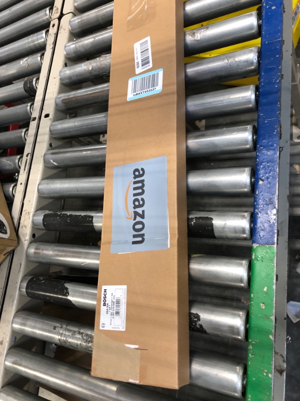 Photo 1 of ***USED****
Bosch ICON Wiper Blades 26A18A (Set of 2) Fits Acura: 19 RDX, Hyundai: 19-11 Sonata, Toyota: 18-13 Avalon, Toyota: 17-12 Camry +More, Up to 40% Longer Life, Frustration Free Packaging 26A and 18A Frustration Free Combo
