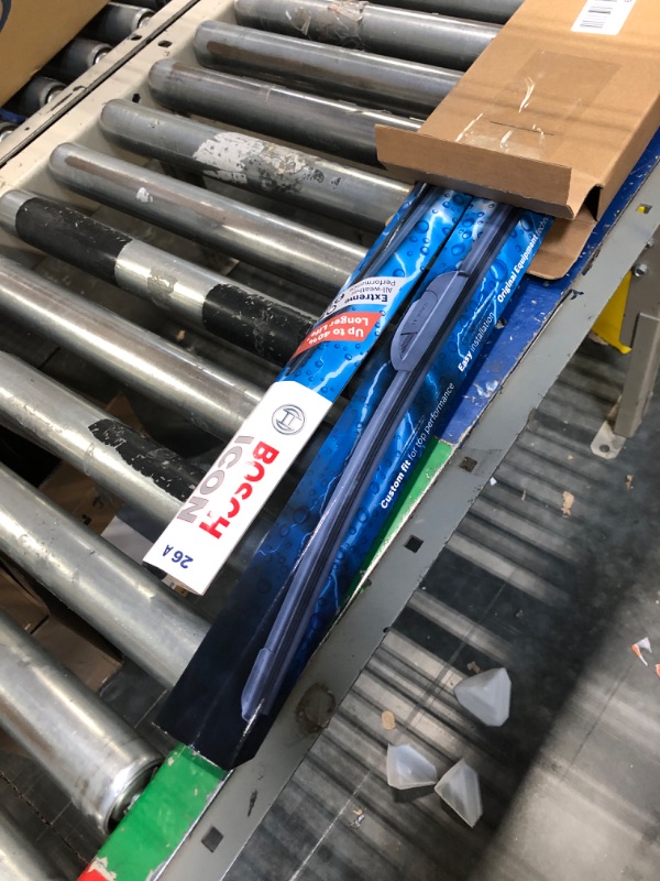 Photo 1 of ***USED****
Bosch ICON Wiper Blades 26A18A (Set of 2) Fits Acura: 19 RDX, Hyundai: 19-11 Sonata, Toyota: 18-13 Avalon, Toyota: 17-12 Camry +More, Up to 40% Longer Life, Frustration Free Packaging 26A and 18A Frustration Free Combo