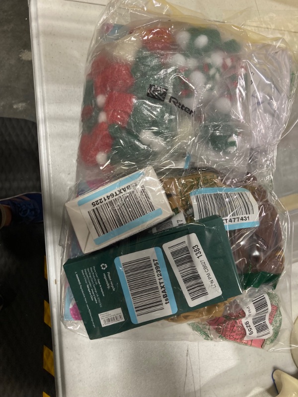 Photo 1 of ***AS IS / NO RETURNS -  FINAL SALE***
***BUNDLED BAG OF  ***
