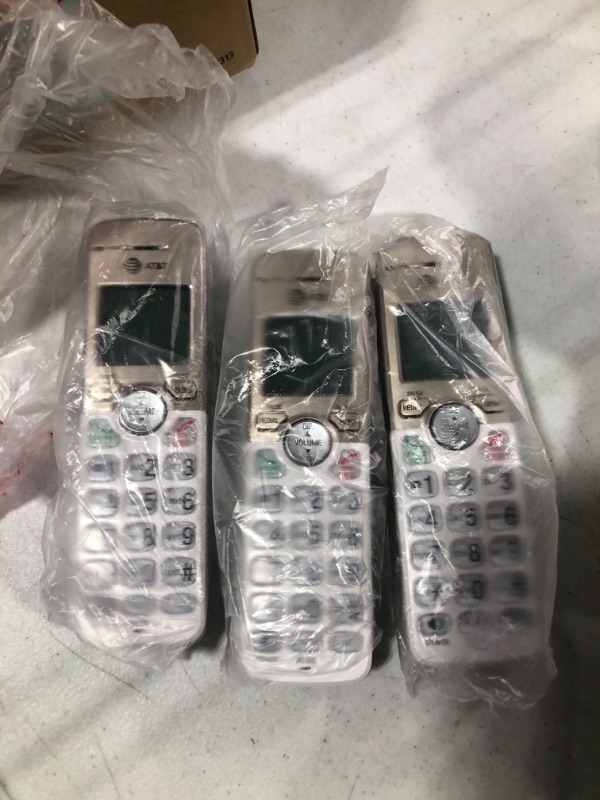 Photo 3 of AT&T EL52313 3-Handset Cordless Phone with Answering System & Extra-large Backlit Keys 3 Handsets Expandable Phone