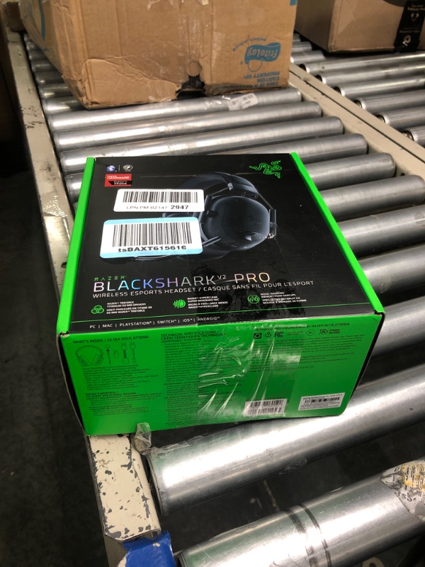 Photo 1 of Razer BlackShark V2 Pro RZ04-0453 Wireless Gaming Headset