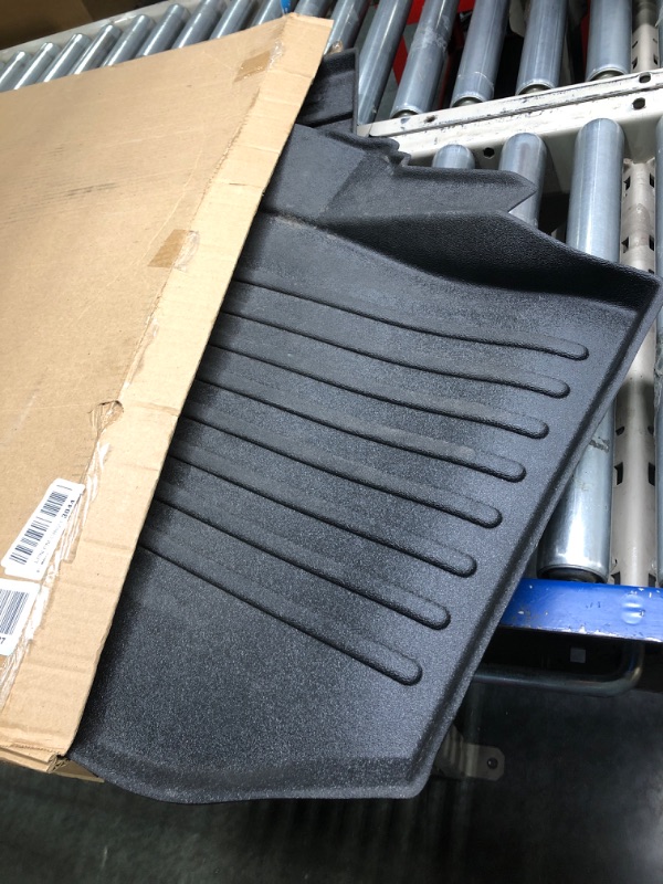 Photo 1 of MINIMIZER Floor Mats; Freightliner Cascadia 126,116 (2018-2020) Floor Mats (Auto); Compatible with Both Day cab and Sleeper cab configurations; Part #10002323