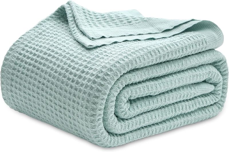 Photo 1 of Bedsure - Mantas 100 % algodón tamaño Queen para cama, tejidas con punto gofre de 405 GSM, acogedoras, cálidas, suaves y livianas, para todas las estaciones, color verde menta, 90 x 90 pulgadas