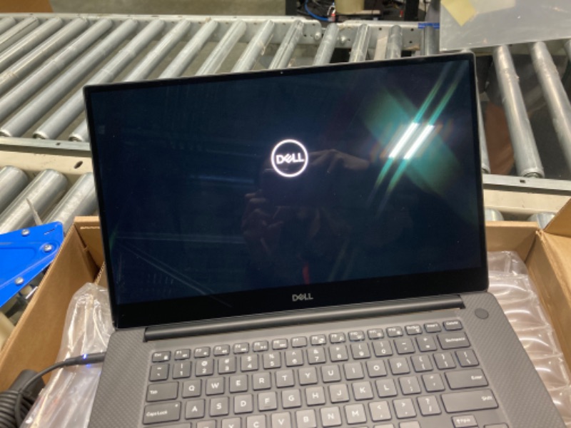 Photo 2 of Dell Precision 5540 15.6” UHD 4K Touchscreen Core i7-9850H 2.6GHz 6 Core, 32GB RAM, 1TB SSD, Windows 10 Pro NVIDIA Quadro T1000 4GB (Renewed)