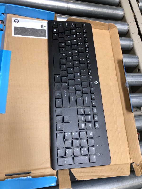 Photo 4 of HP 230 Wireless Keyboard, Numeric Keypad, Wireless, Comfort Design, Sleek and Quiet (3L1E7AA#ABA)