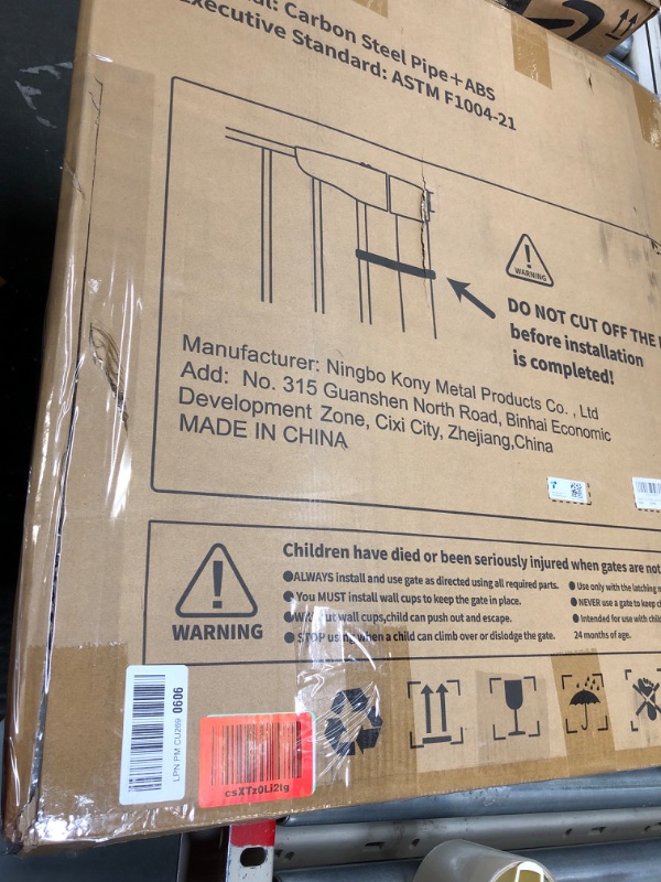 Photo 1 of Mom's Choice Awards Winner-Cumbor 29.5"-51.6" Baby Gate Extra Wide, Easy Walk Thru Dog Gate for The House, Auto Close Safety Pet Gates for Stairs, Doorways, Child Gate Includes 4 Wall Cups,White