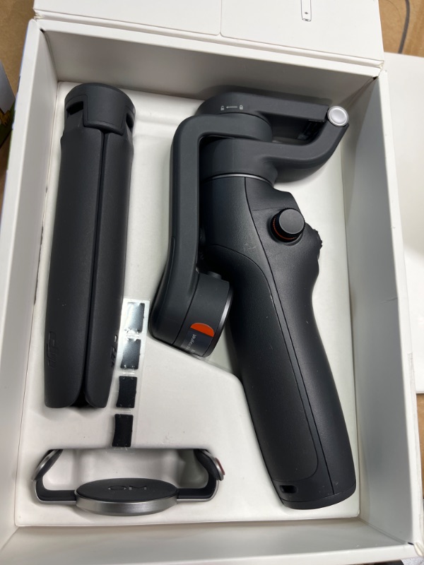 Photo 2 of DJI Osmo Mobile 6 Smartphone Gimbal