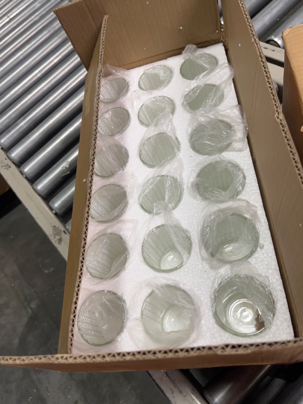 Photo 1 of 
36 pieces clear tea glass