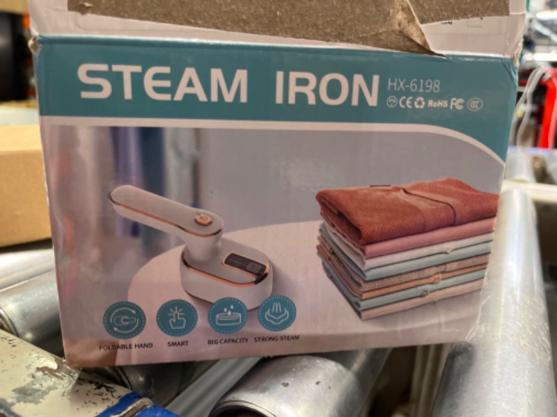 Photo 1 of 
Steam iron