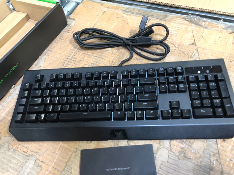 Photo 4 of ***SELLING AS PARTS NO RETURNS**** FINAL SALE****
Razer BlackWidow V4 Pro Wired Mechanical Gaming Keyboard: Green Mechanical Switches Tactile & Clicky - Doubleshot ABS Keycaps - Command Dial - Programmable Macros - Chroma RGB - Magnetic Wrist Rest Green S