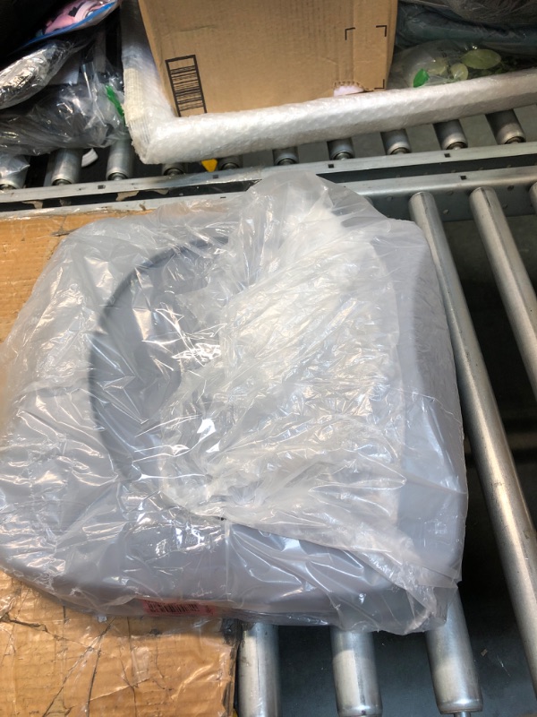 Photo 1 of Rubbermaid Commercial Products Untouchable Trash/Recycling Swing Lid, Gray, Compatible with 23-Gallon Untouchable Containers