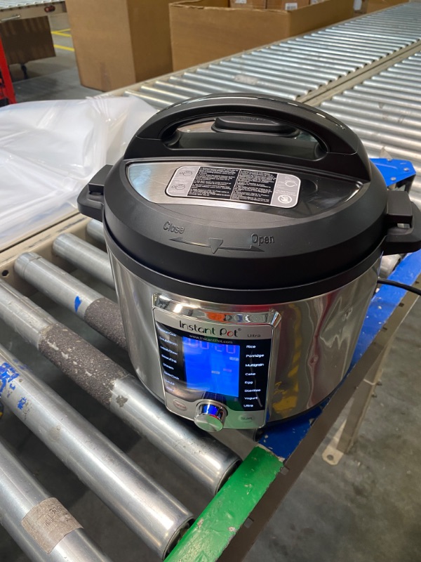 Photo 1 of ***NON FUNCTIONAL//SOLD AS PARTS*** 
Instant Pot Ultra, 10-in-1 Pressure Cooker, Slow Cooker, Rice Cooker, Yogurt Maker, Cake Maker, Egg Cooker, Sauté, and more, Includes App With Over 800 Recipes, Stainless Steel, 6 Quart 6QT Ultra