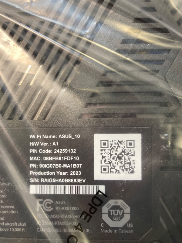 Photo 4 of ASUS RT-AXE7800 Tri-Band WiFi 6E Extendable Router, 6GHz Band, 2.5G Port & RT-AX1800S Dual Band WiFi 6 Extendable Router, Subscription-Free Network Security, Parental Control WiFi 6E | AXE7800+ Extendable Router