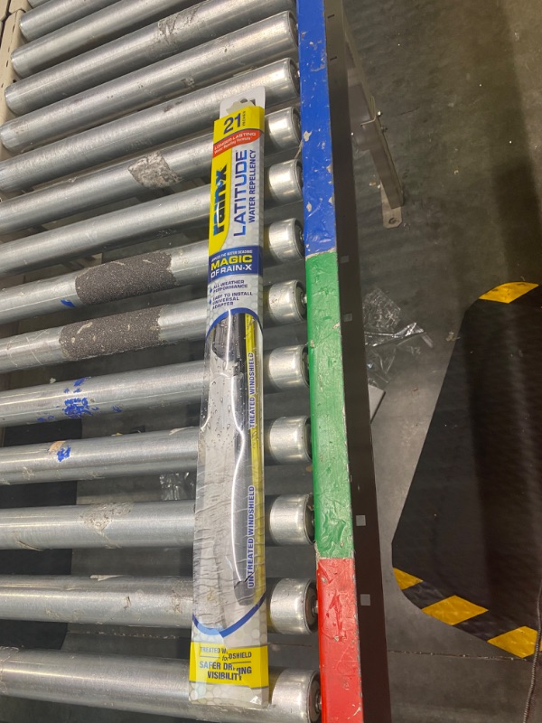 Photo 1 of Rain-X 21&#34; Latitude Water Repellency Wiper Blade