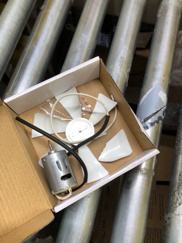 Photo 3 of 6" Replacement White Vent Fan Blade with 12V D-Shaft RV Vent Motor