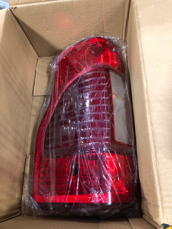 Photo 3 of Dasbecan Right Passenger Side Tail Light Assembly Compatible with 2020 2021 2022 Ford F250 F350 Super Duty Blind Spot Module Can be Installed Rear Taillight Right Passenger Side Right Passenger Side