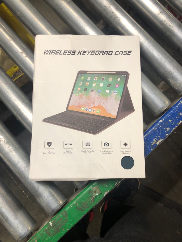 Photo 2 of ***MISSING CHARGER*****iPad Keyboard Case 9th/8th/7th Generation 2021/2020/2019, iPad 10.2/10.5 2017 with Pencil Holder-7 Backlit-Detachable Wireless BT Keyboard for iPad 7th/iPad Air 3/iPad Pro 10.5(Teal)